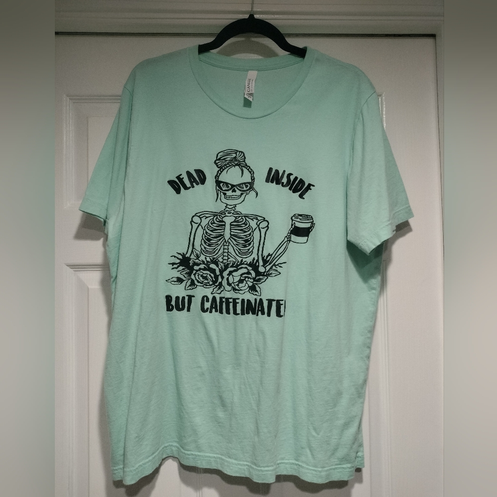 GRAPHIC TEE
